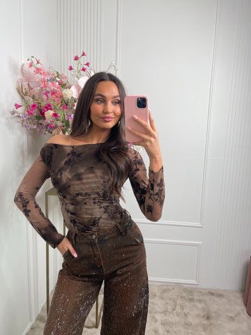 Open shoulder print body brown