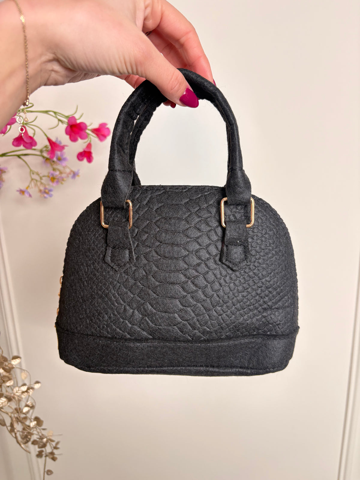 noelle hand bag black