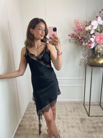 Nena satin lace dress black