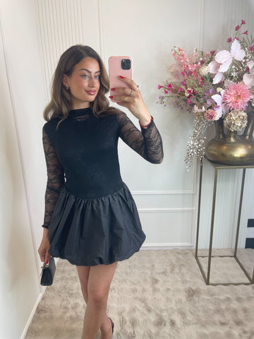 Lace balloon dress black