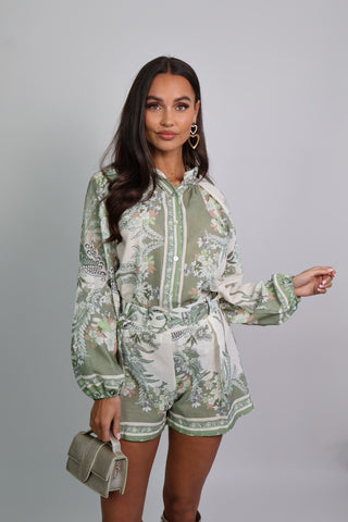 green/white print two pieces set