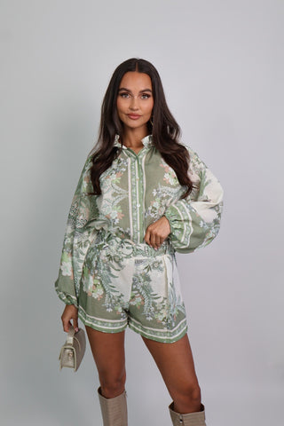 green/white print two pieces set
