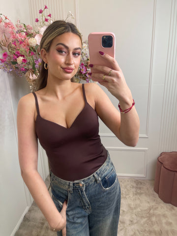 joanne perfect top chocolate brown